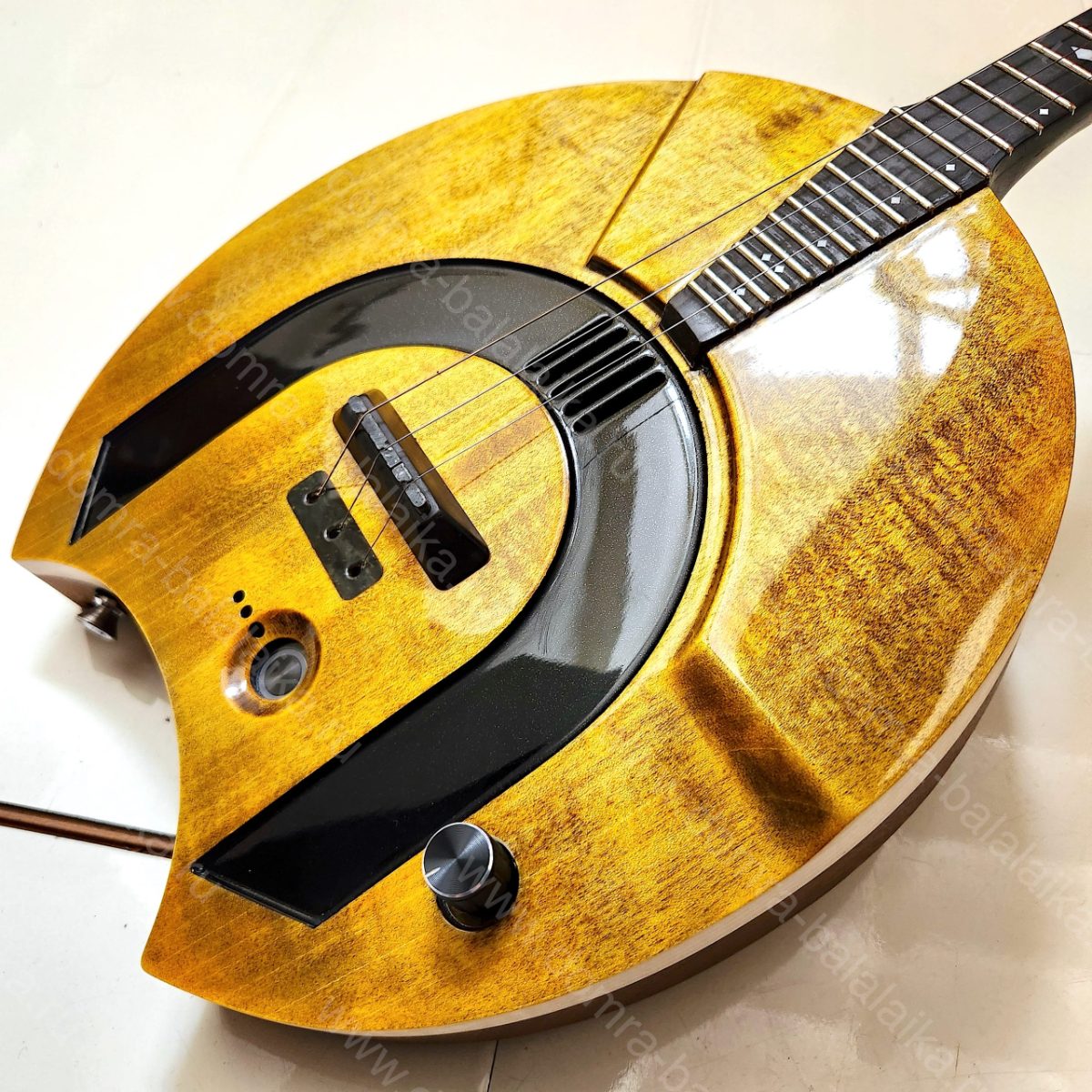 Free three‑string electric domras are hard to come by — we don’t get them often..., photo 9