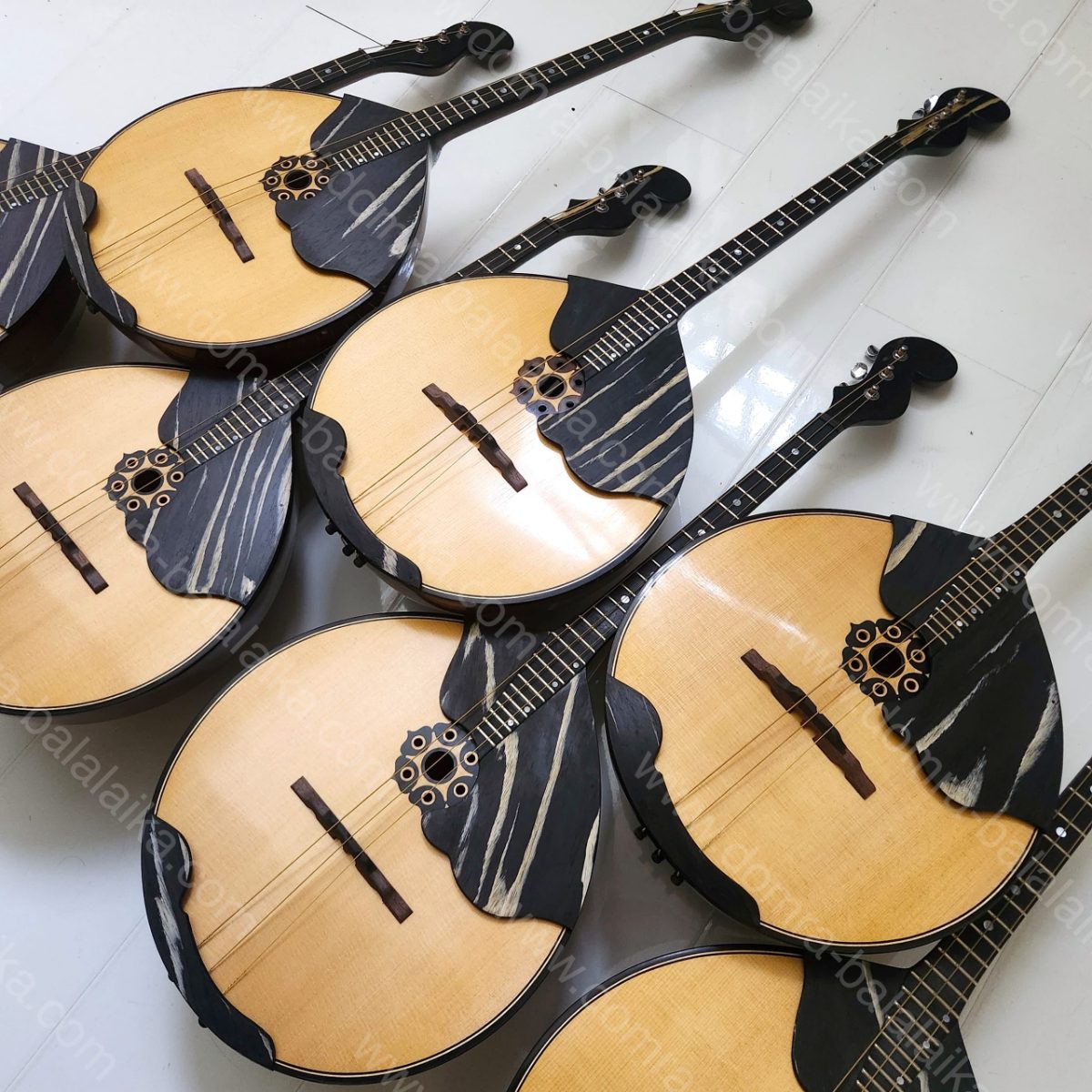In the photo: seven very decent student‑level pro violas that sound like concer..., photo 1