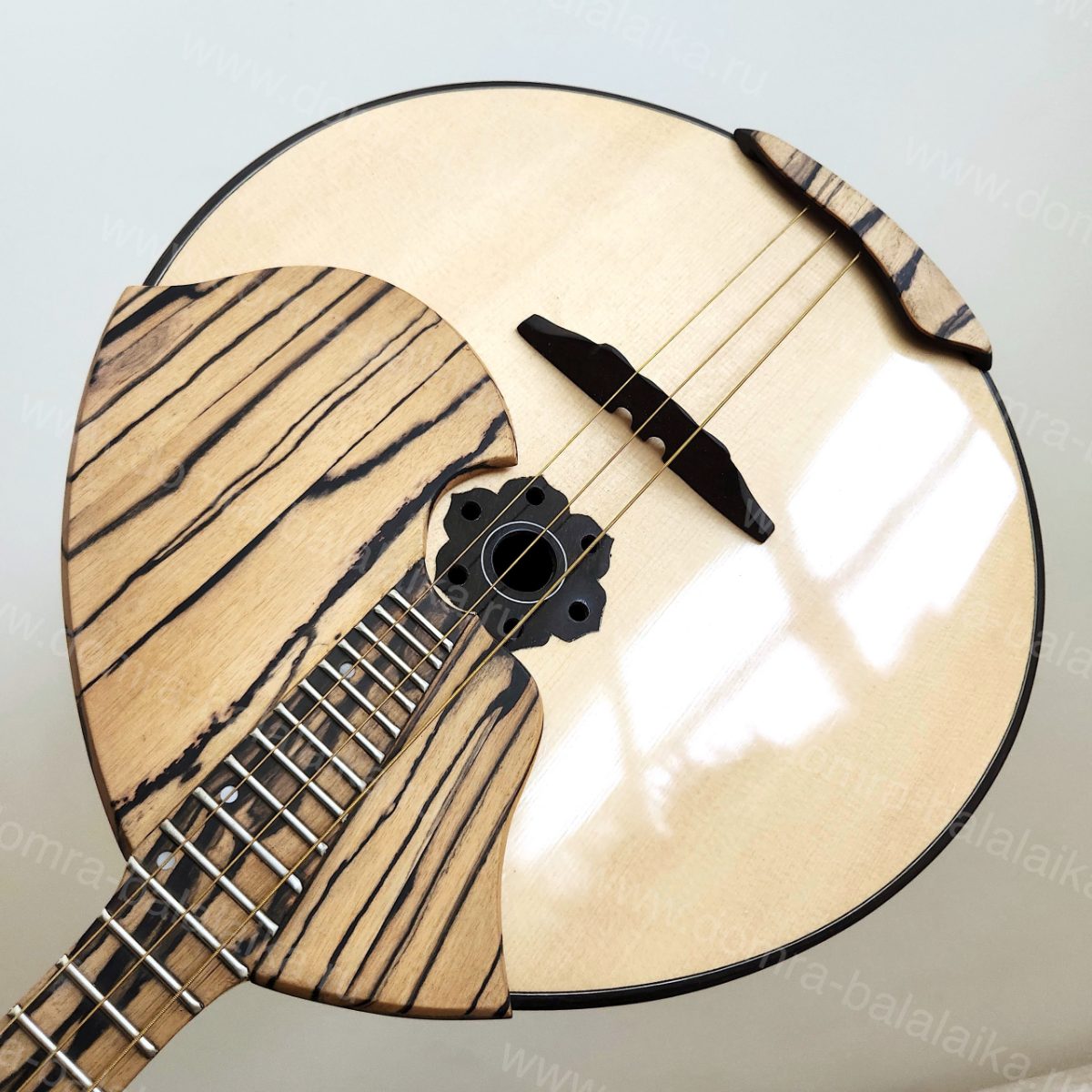 A concert alto domra with a fingerboard made of ebony. It has a deep, beautiful..., photo 2