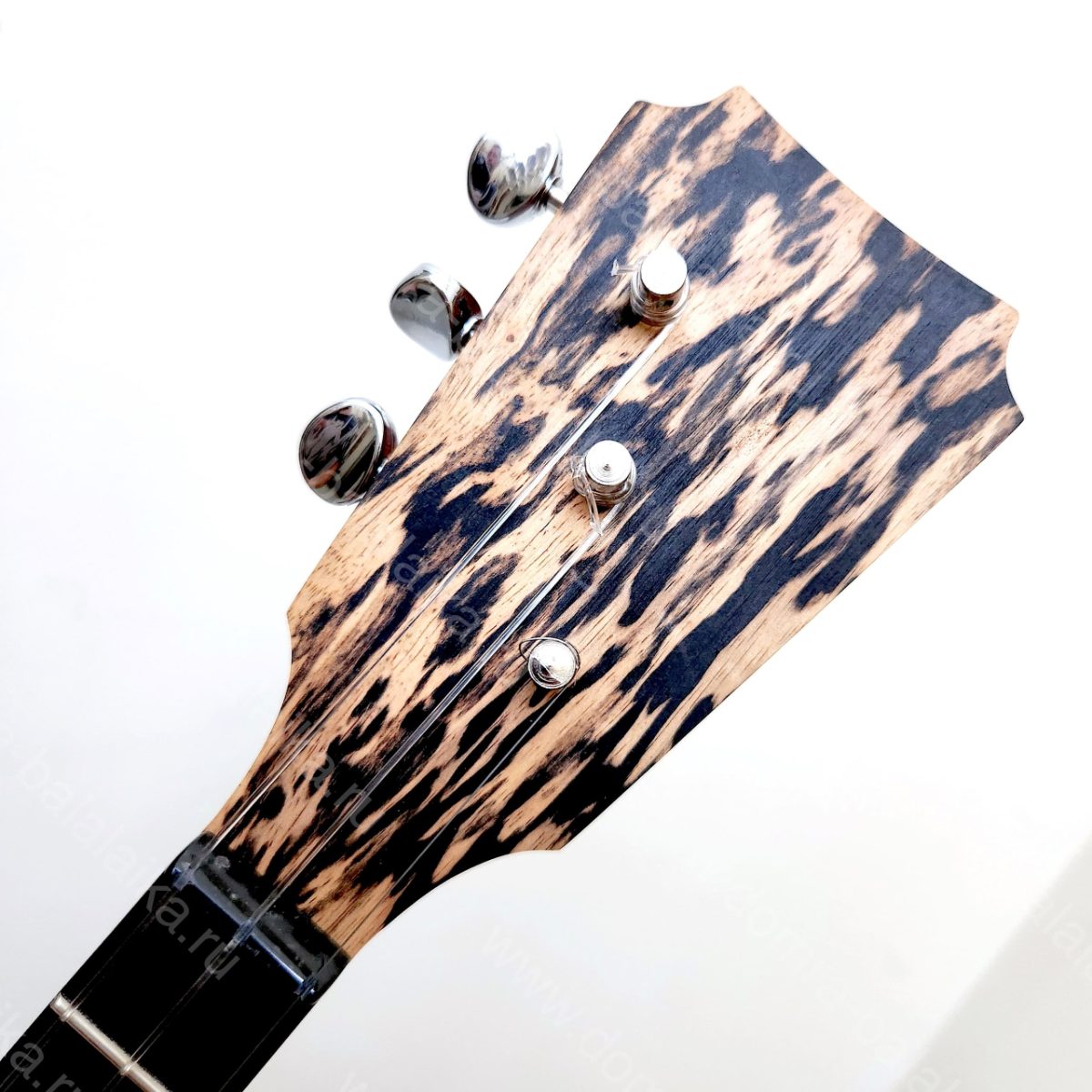The body is made of figured maple, toned to a dark colour; the soundboard is re..., photo 1