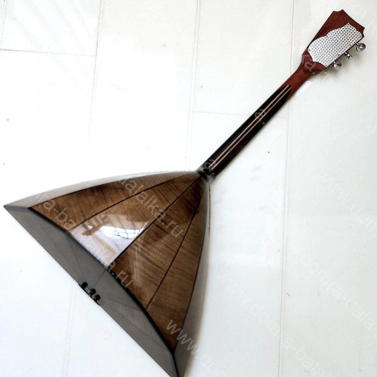The body is made of figured maple, toned to a dark colour; the soundboard is re..., photo 6