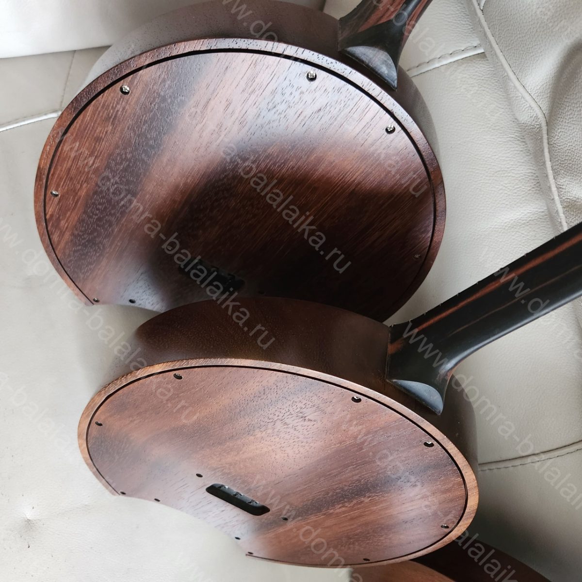 Electric guitars made of mahogany in natural finish., photo 6