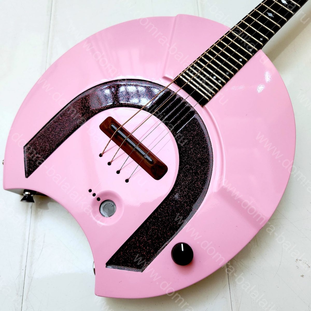It’s a pink domra with a prism glitter rim featuring a 3D effect — it glows wit..., photo 2