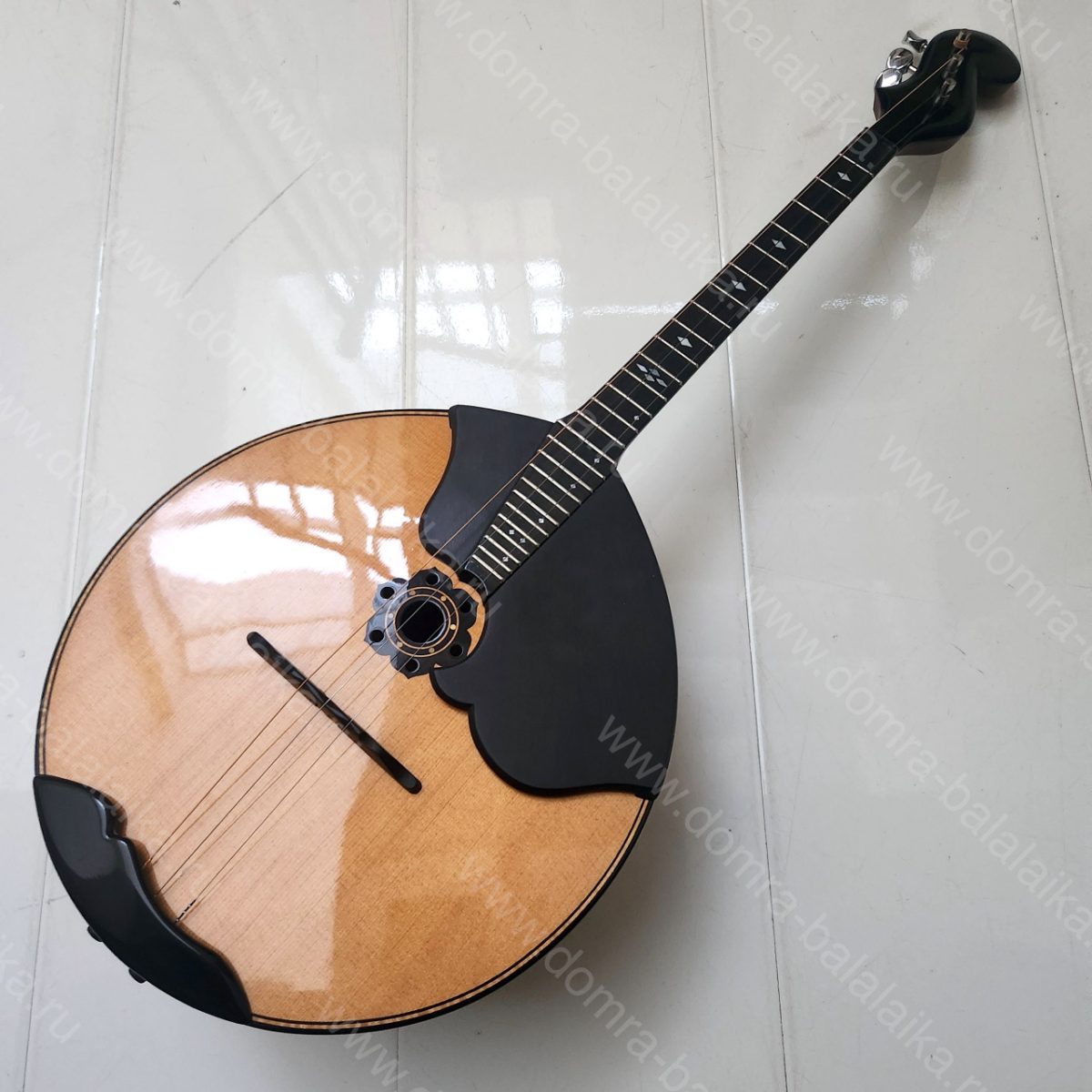 The “Standard” concert domra — it’s beautiful, glossy, looks like a sweet treat..., photo 1