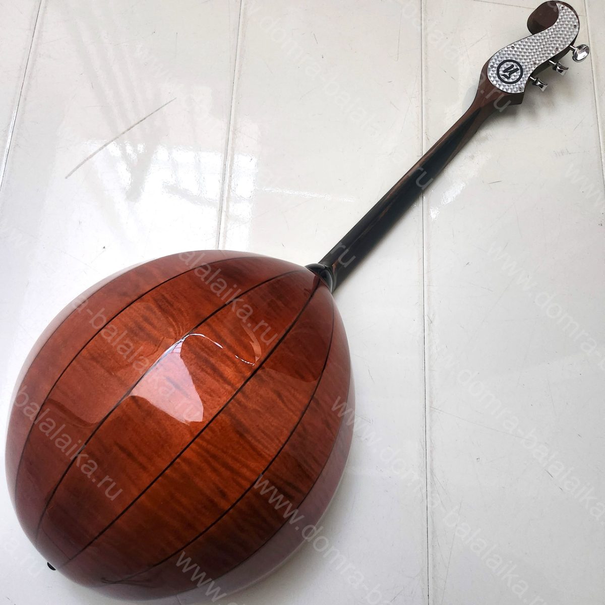 The “Standard” concert domra — it’s beautiful, glossy, looks like a sweet treat..., photo 4