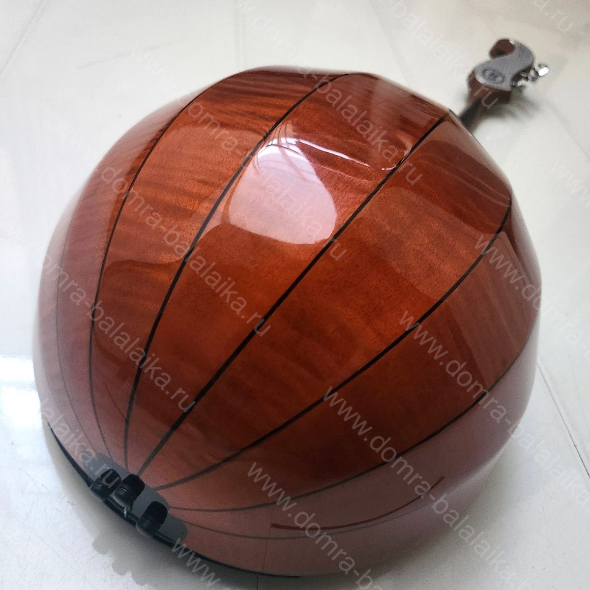 The “Standard” concert domra — it’s beautiful, glossy, looks like a sweet treat..., photo 2