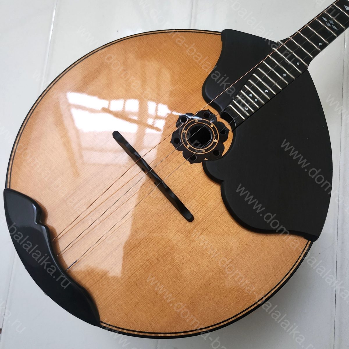 The “Standard” concert domra — it’s beautiful, glossy, looks like a sweet treat..., photo 5
