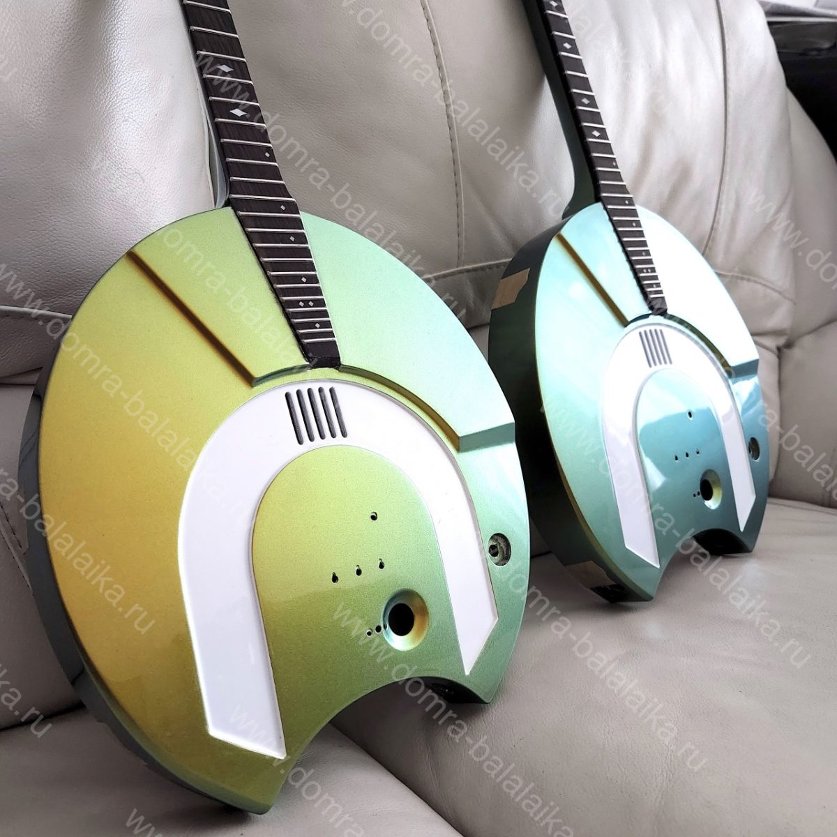 We’ve finished painting two electric domras in a very unusual chameleon colour..., photo 4