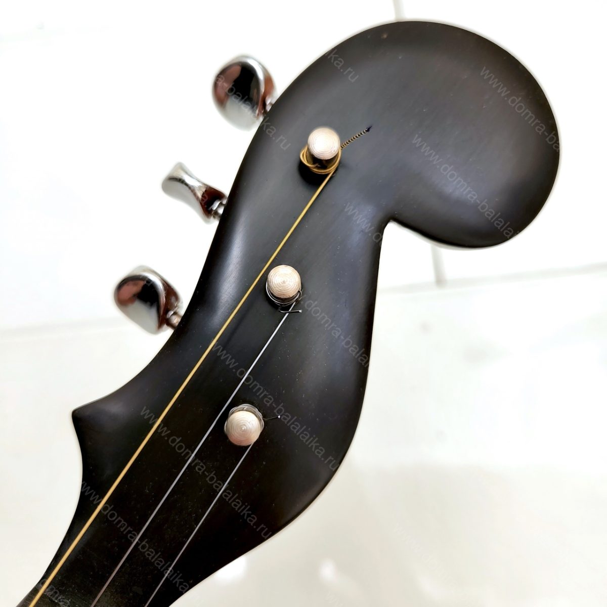 A very worthy and beautiful student domra. Figured maple, neck made of Brazilia..., photo 4